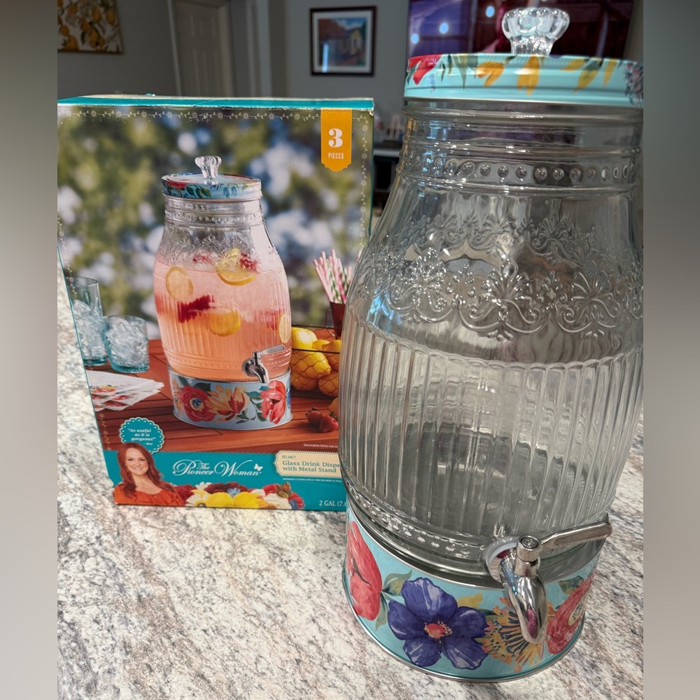 Discontinued Pioneer Woman Delaney Portable 2-Gallon Glass Beverage Dispenser